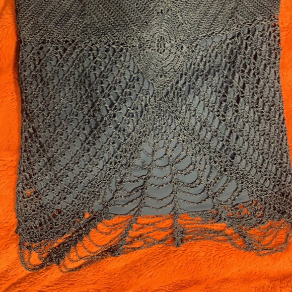 Le Chateau Crochet Style Top Blue Adjustable Straps SZ Large w/jewels - Picture 2 of 6